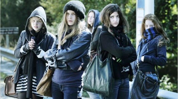 Image du film 17 filles avec Louise Grinberg, Juliette Darche, Roxane Duran sexy
