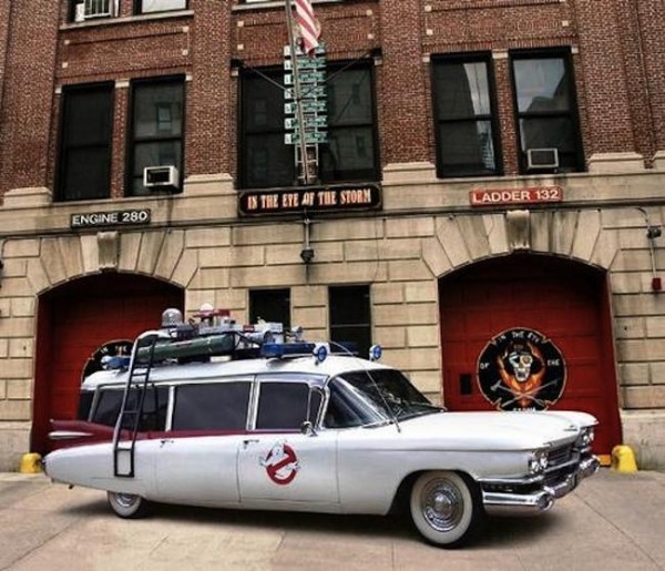 cadillac-ambulance-ghostbusters- Les automobiles qui ont marqué  l’histoire du le cinéma