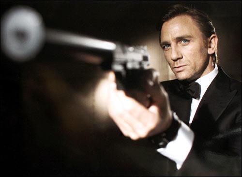 daniel Craig  james bond