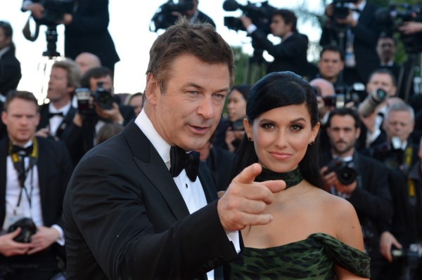 Festival de Cannes 22 mai 2012 Alec Baldwin et Hilaria Thomas montée des marches tapis rouge