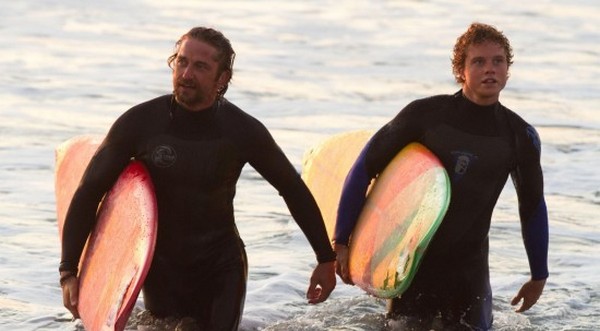 Chasing Mavericks avec Gerard Butler en surfeur