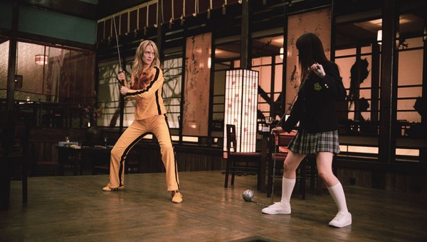 Uma Thurman manie le sabre dans Kill Bill de Quentin Tarantino