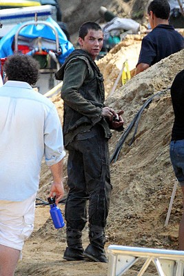 Logan Lerman sur le tournage de Noé