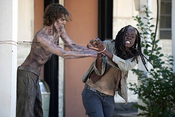 The-Walking-Dead-This-Sorrowful-Life