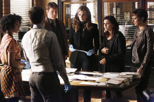 Castle- Limelight- 6x13-KELLY MCCREARY, SEAMUS DEVER, NATHAN FILLION, STANA KATIC, ALEXANDRA CHANDO, LOLA GLAUDINI