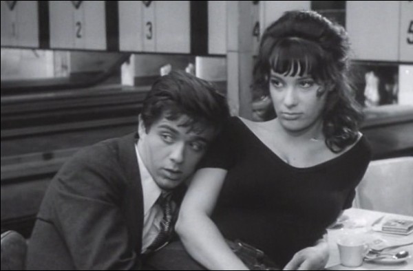 Charles Belmont et Bernadette Lafont dans Les Godelureaux