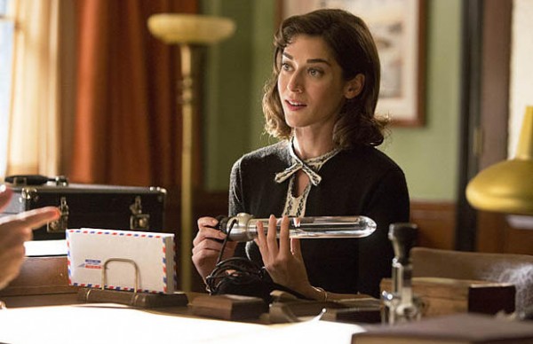 Lizzy Caplan dans la série Masters Of Sex