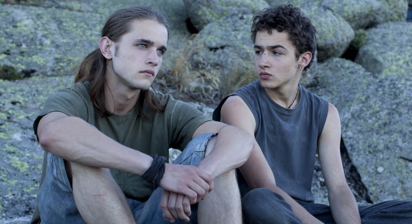 Romain Depret et Jules Ritmanic dans Vie Sauvage