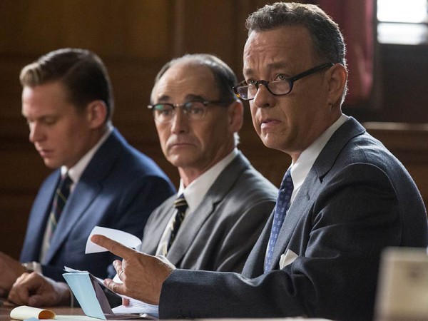 Mark Rylance (au centre) et Tom Hanks dans Le Pont des Espions