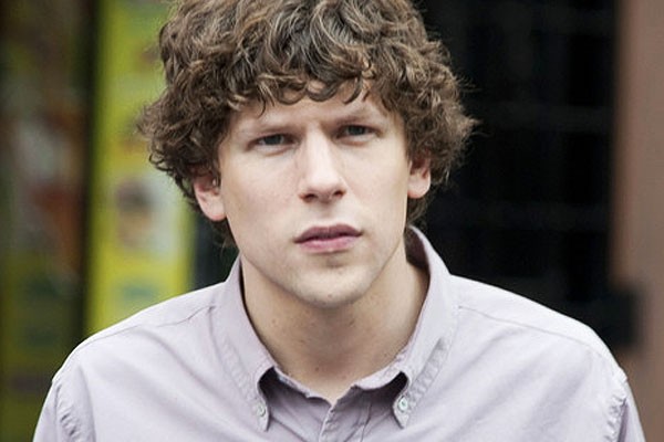 jesse eisenberg to rome with love