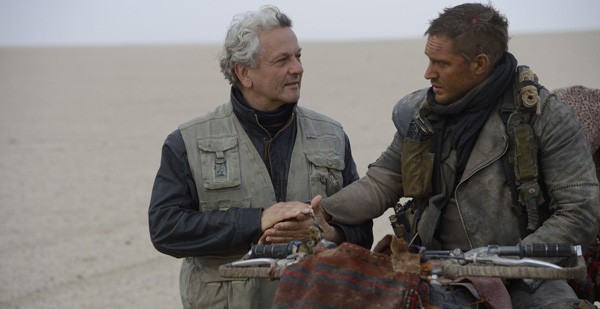 George Miller et Tom Hardy  (photo de tournage © Warner Bros Pictures)