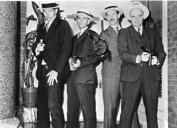 Warren Oates, Harry Dean Stanton, Geoffrey Lewis et John Ryan (Dillinger)