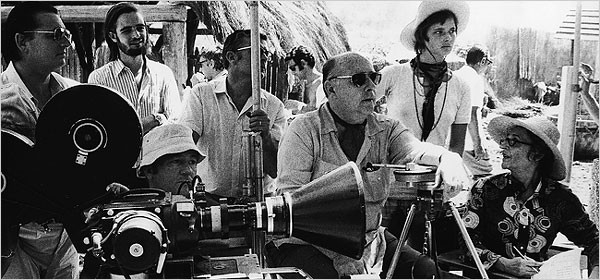 Isabella Rossellini à la droite de son père Roberto Rossellini sur le tournage de Blaise Pascal en 1971