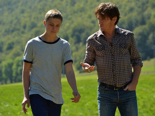 Rod Paradot et Benoît Magimel dans La Tête haute