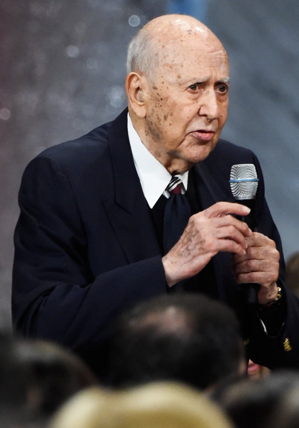 Carl Reiner, l'homme le plus âgé dans la salle (93 ans), selon ses propres mots