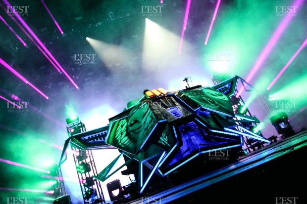 skrillex-a-assure-la-conclusion-de-la-deuxieme-journee-des-eurocks-2014-photo-sam-coulon