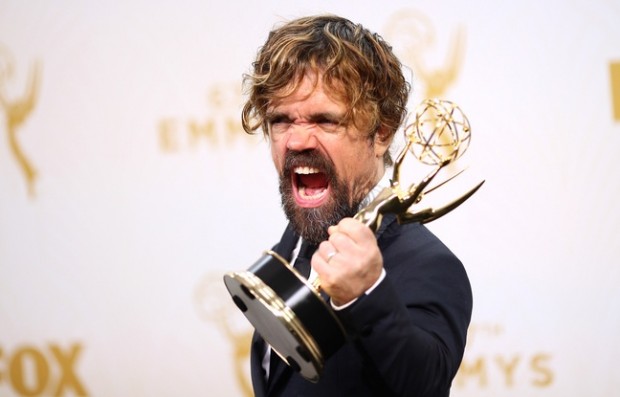648x415_peter-dinklage-remporte-emmy-meilleur-second-role-masculin-game-of-thrones-20-septembre-2015