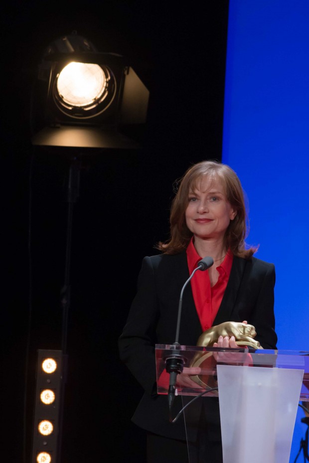 Isabelle Huppert (Prix lumières 2016 © - crédits photos : Serge Arnal)