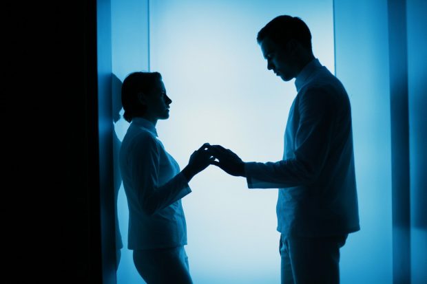 equals-kristen-stewart-nicholas-hoult-02