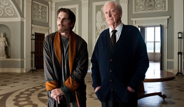 Christian Bale et Michael Caine dans The Dark Knight Rises