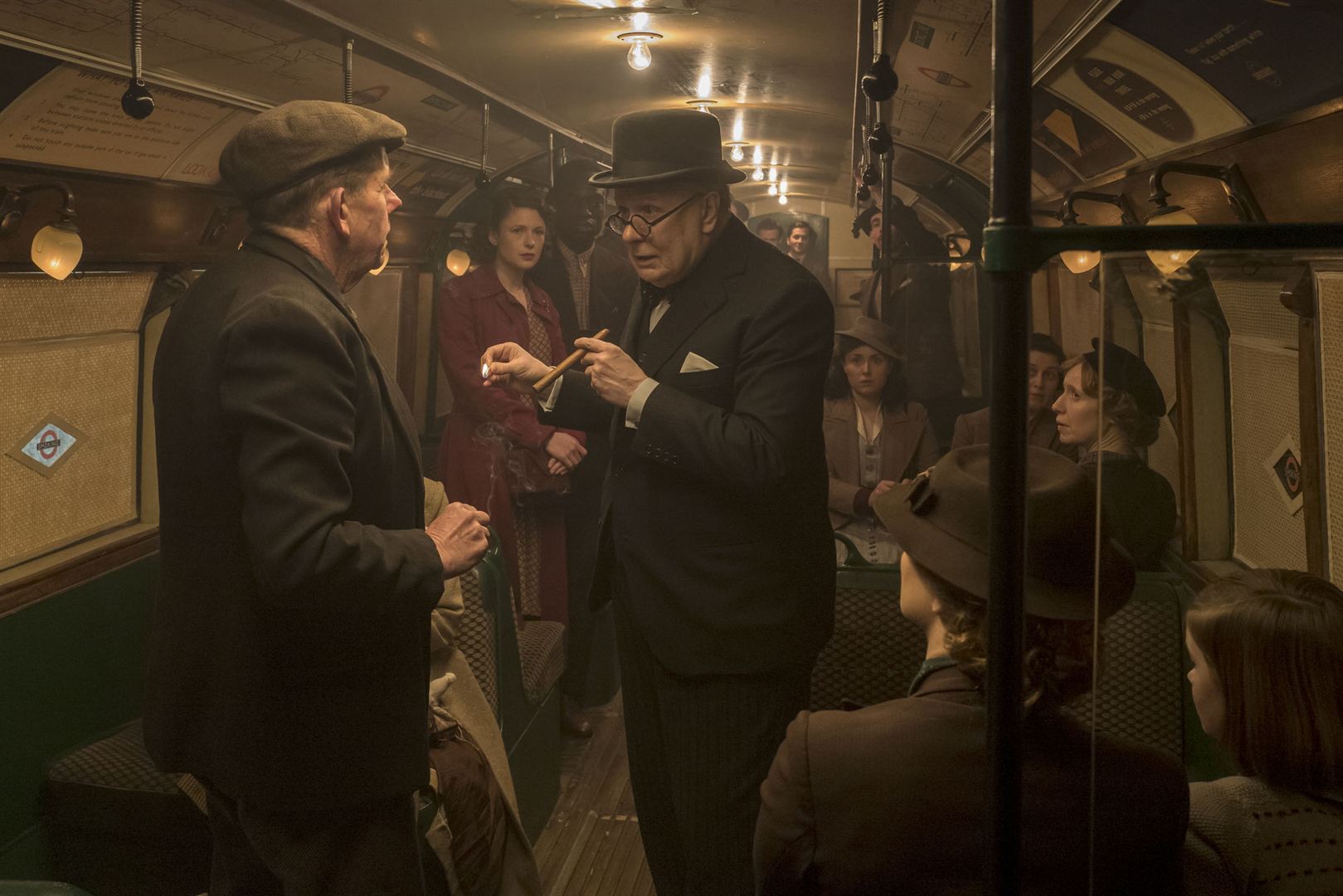 Critique : Les heures sombres | Critique Film