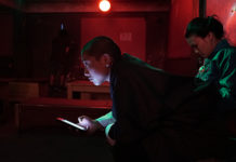 Critique : Sing me a song