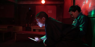 Critique : Sing me a song