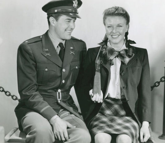 Test DVD : Uniformes et jupon court