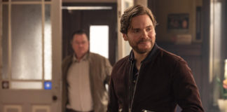 Critique : Next Door