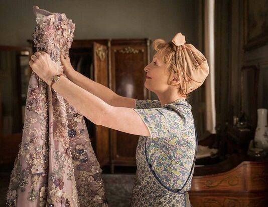 Critique : Une robe pour Mrs. Harris