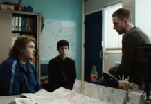 Critique : Première affaire