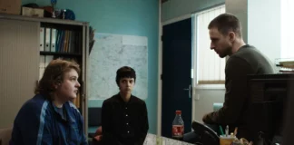 Critique : Première affaire