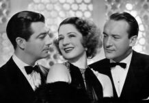 Critique : Her Cardboard Lover