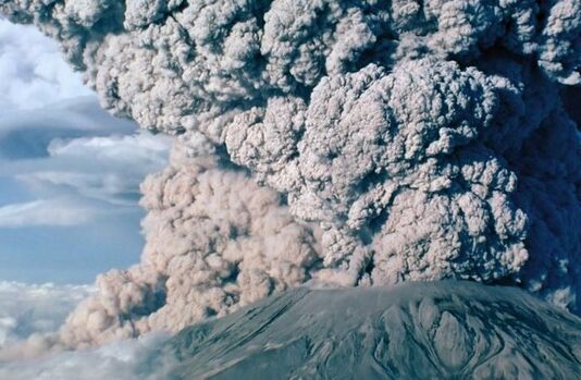 Critique : Au cœur des volcans
