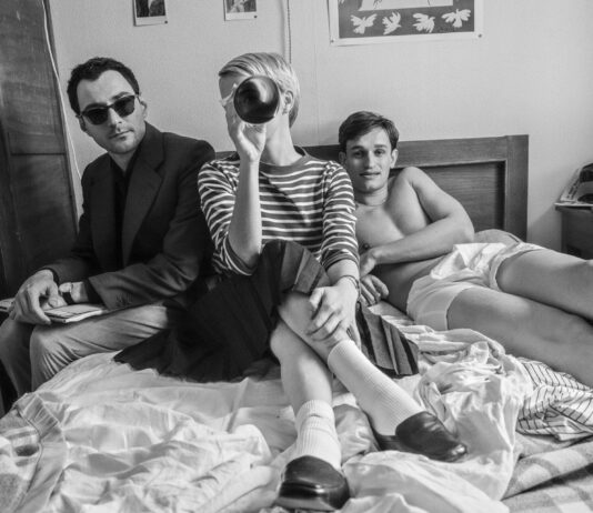 Critique Express : Nouvelle vague