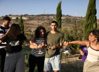 Critique Express : Alice au pays des colons