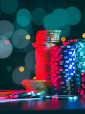 Films de casino : les grands titres du genre et ce qu’ils disent vraiment du jeu