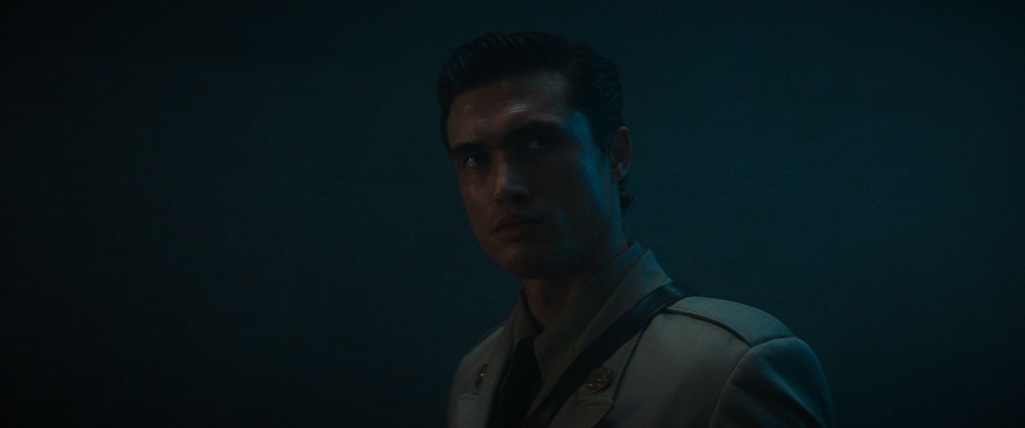 Charles Melton dans Her Private Hell