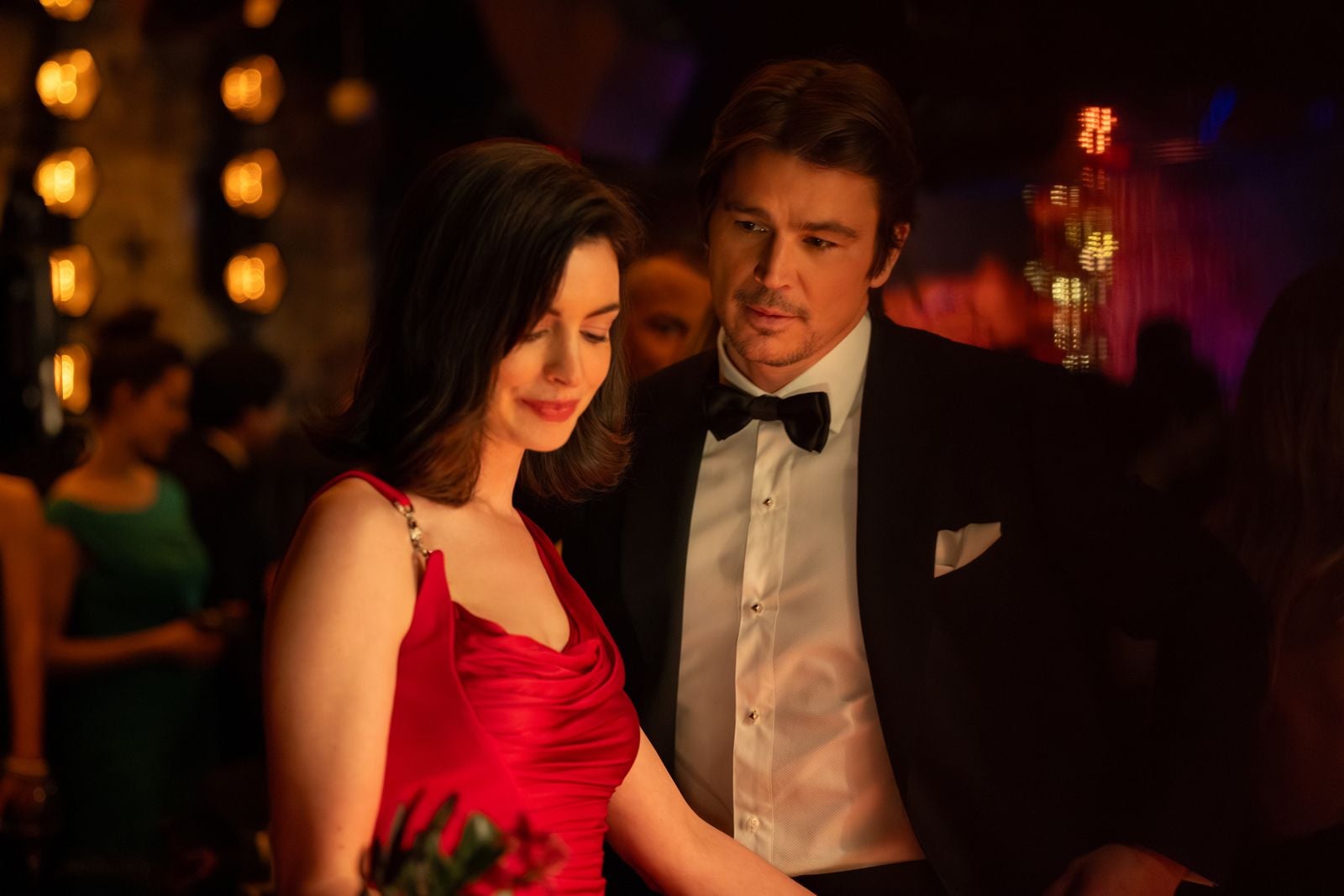 Josh Hartnett et Anne Hathaway dans Verity
